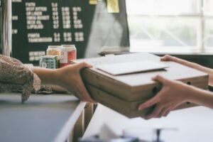 Documentos fiscais em mãos